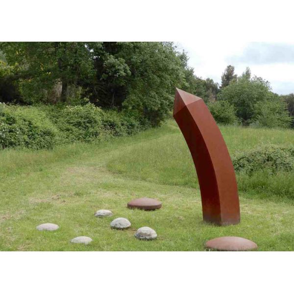 Скульптура карандаша Corten OEM на открытом воздухе декоративная ржавая стальная