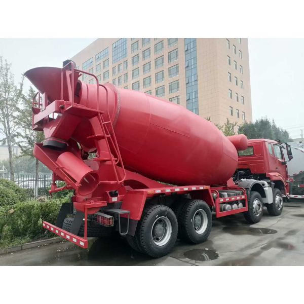 Sinotruk HOWO 8×4 Drive Type 12m3 Capacity 25T Payload Concrete Mixer Truck Cement Mixer Truck
