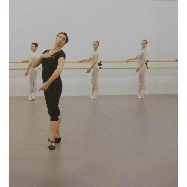 Revêtements de sol sportifs intérieurs d'épaisseur 3,5-10mm pour terrains de volley-ball / badminton / tennis de table / basket-ball / salle de sport / salle de danse