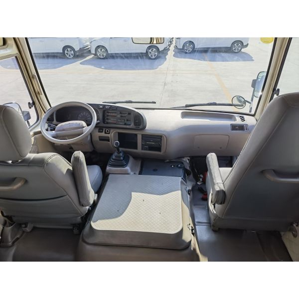 Тойота использовал используемую Японией шестерню автобуса каботажного судна ручную 2010 год роскошных с 20 местами