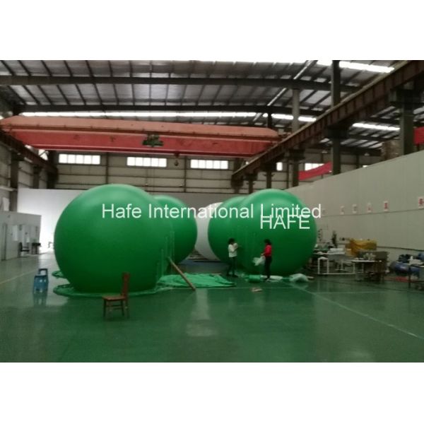 Подгоняйте 4м реклама освещает вверх воздушные шары гелия рекламируя торговую выставку