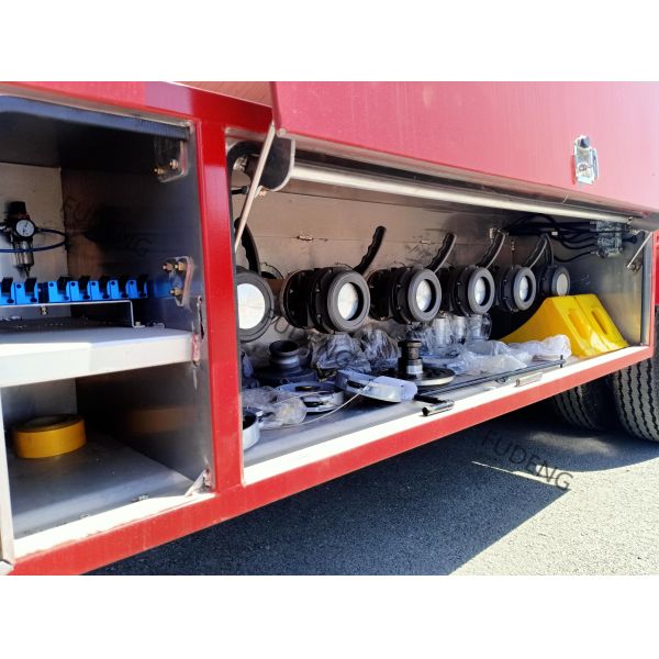 Aluminum 28t Capacity 45000 Liters Fuel Tanker Semi Trailer