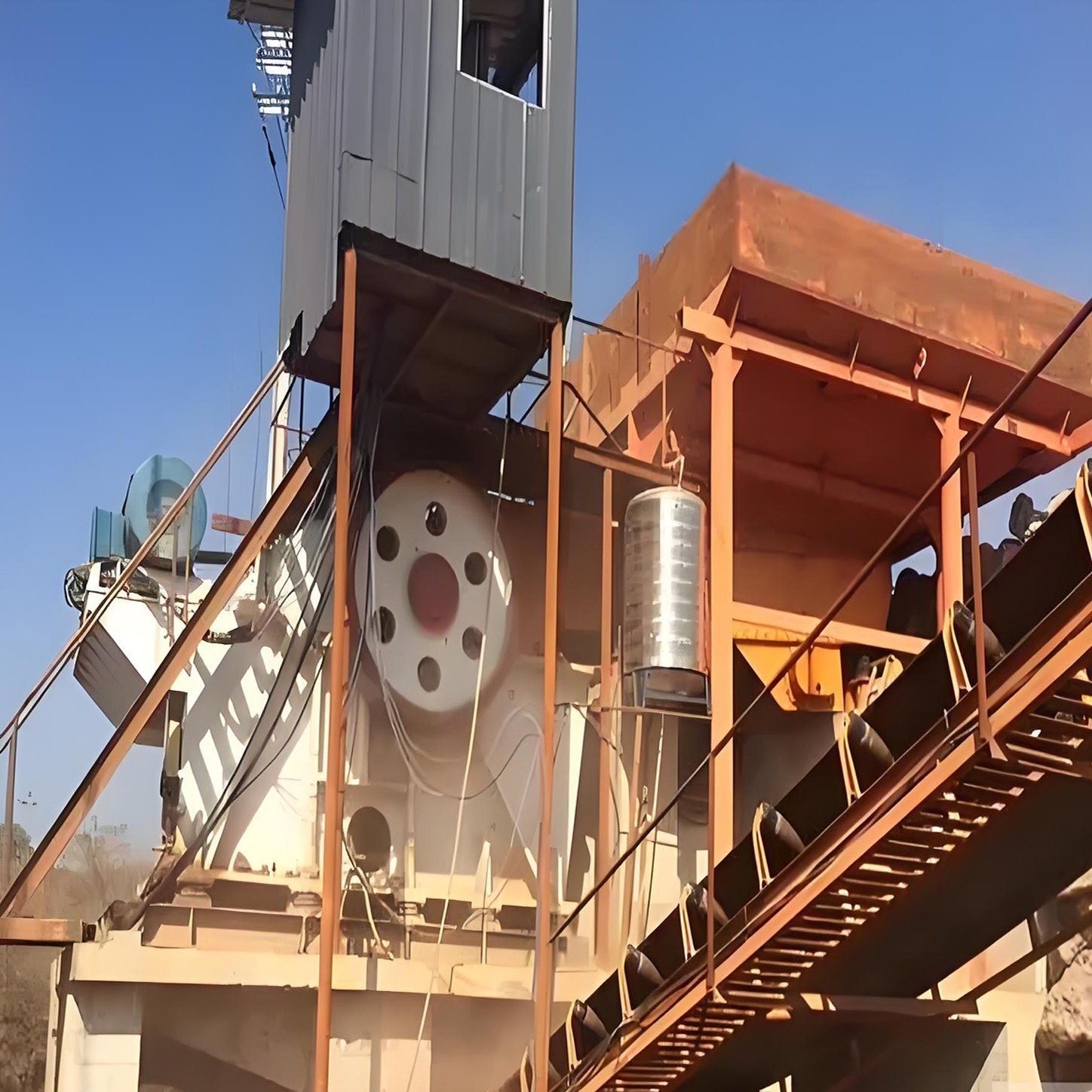 Rock/Ore/Mining Jaw Crusher with 0-410mm Inlet Size and 1 Year After-sales Service