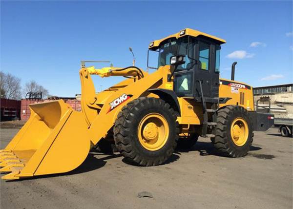 Hydraulic Compact Front Loader Construction Equipment , Stamping Steel Structure Track Loader Rental