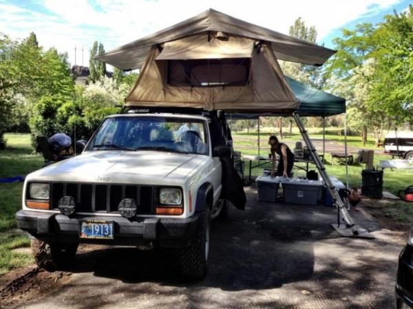 Family Travel Off Road Roof Top Tent Tear Resistant With High Density Foam Mattress