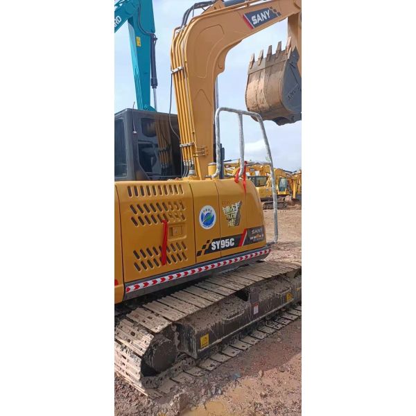 En bon état SANY 9 tonnes Mini Excavator SY95 Japonais Crawler Digger avec 53,8KW de puissance