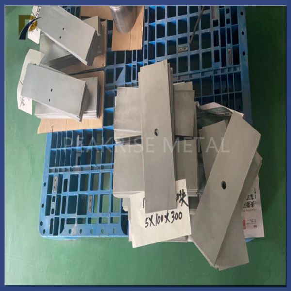 99,95% отполированная плита электрода молибдена для индустрии стекла и редкой земли