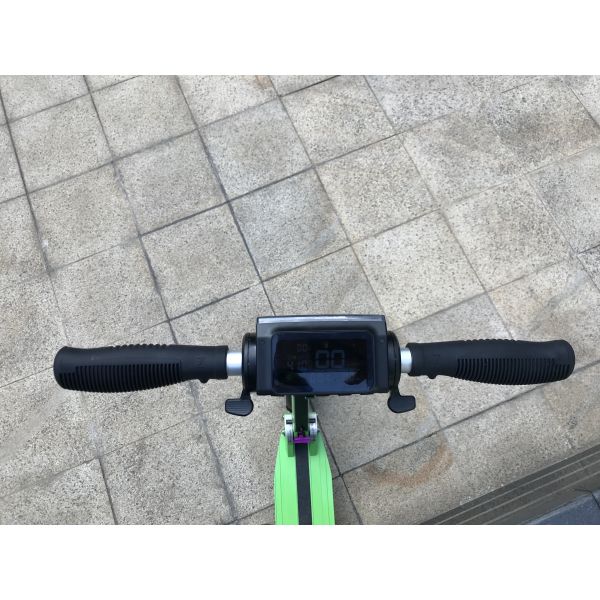 НА Mi 200 скутера пинком ПРОДАЖИ стильном само- балансируя складной моторизованный скутер весит как раз 11kg