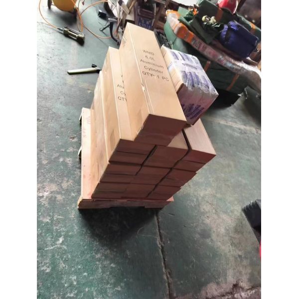 6.8L 300bar Composite Air Cylinder Filled by Compressor for Carbon Dioxide Gas Storage