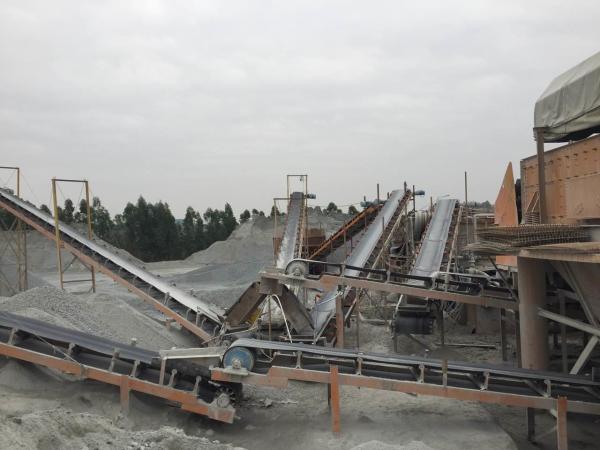 TD Stone Rock Rubber Belt Conveyor 1400mm Width Carbon Steel Frame