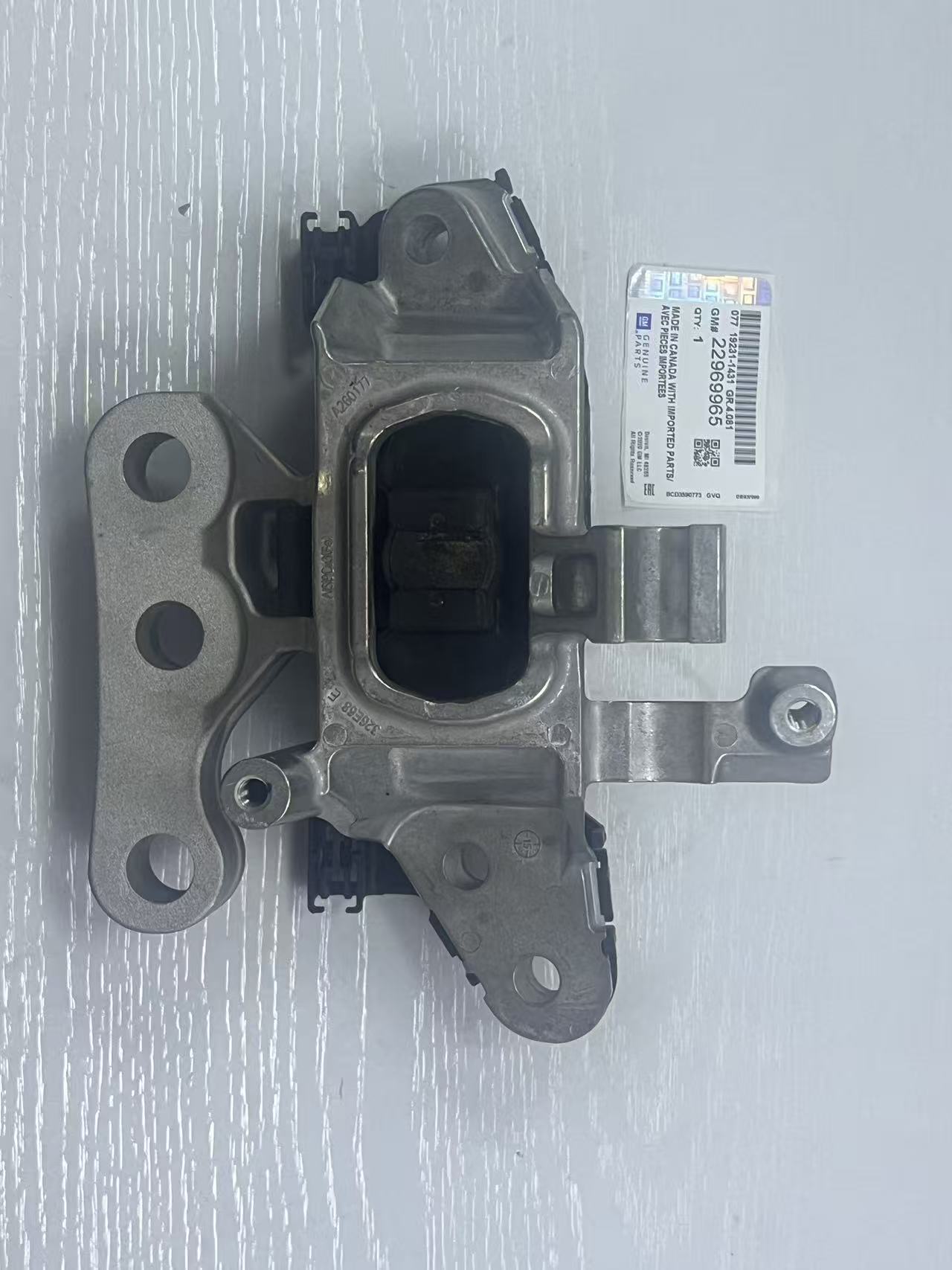 Buick Chevrolet Engine Mount Rubber 22969965 Essential Part for Engine Support and Noise Dampening in Vehicle Maintenance