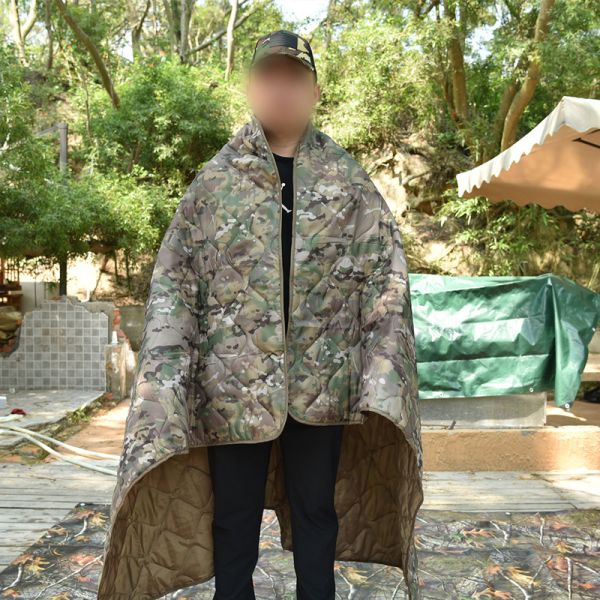 Outdoor Camping Emergency Cotton Camouflage Quilt Nap Blanket Button Multifunctional Quilt