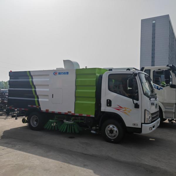 FAW RHD Road Washing Truck High Pressure Diesel Fuel Street Sweeper Vehicle