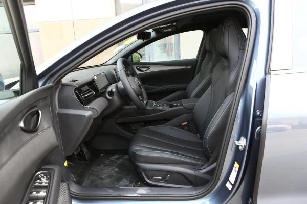 Byd's 1.5L PHEV Sedan Maximum Full Load Mass 2150Kg for Unbeatable Luxury and Comfort