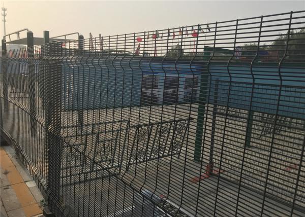 HDG High-security density mesh security fencing Panels 2400mm x 2515mm wire diameter 4.00mm