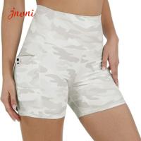 La impresión del camuflaje del teñido anudado de la cintura alta de las mujeres pone en cortocircuito con pantalones cortos laterales de la yoga del entrenamiento del bolsillo