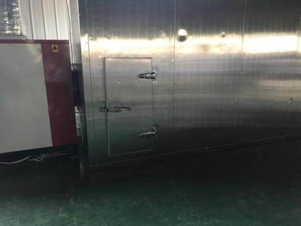 Automatic Industrial Hot Air Dryer Fish Drying Machine R134a Refrigerant