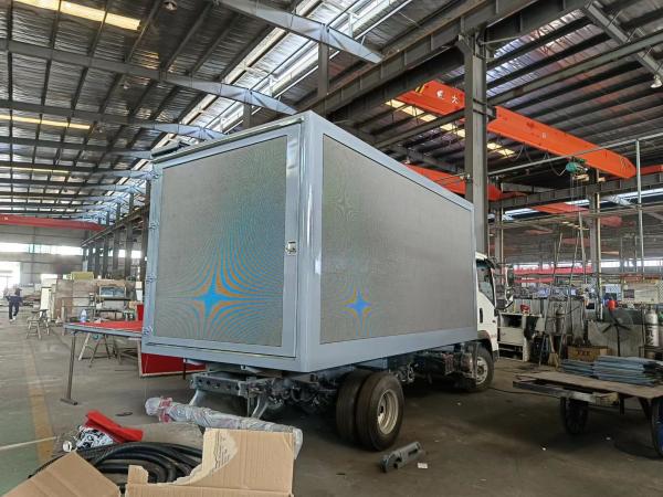 Vehicle Mounted LED Truck Mobile Digital LED Billboard Advertising Truck