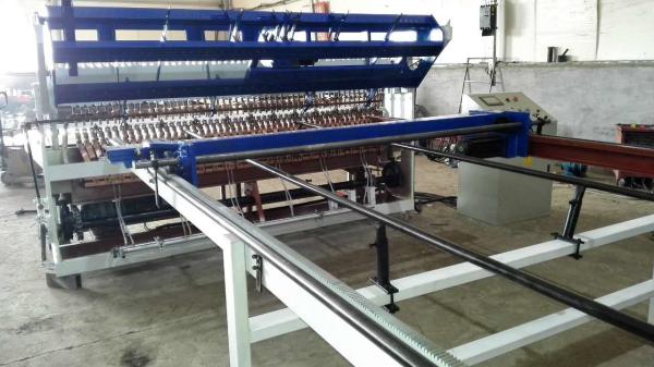 Easy Operate Fence Mesh Panel Welding Machine For 3mm - 6mm Wire Diameter