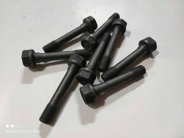 6D34 Mitsubishi Excavator Engine Parts Iron Engine Connecting Rod Screw 12.5*80mm