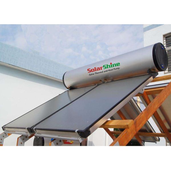 Safety Flat Plate Solar Water Heater , Flat Panel Solar Hot Water Systems