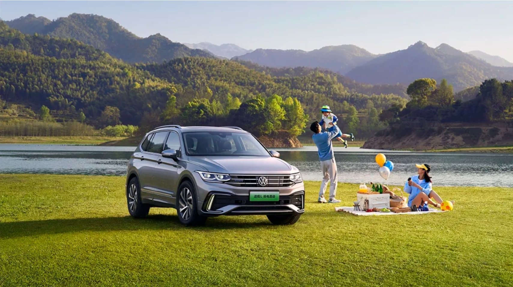 SUV à empattement de 2500-3000 mm 2024 Volkswagen Touareg L hybride rechargeable pour le marché mondial