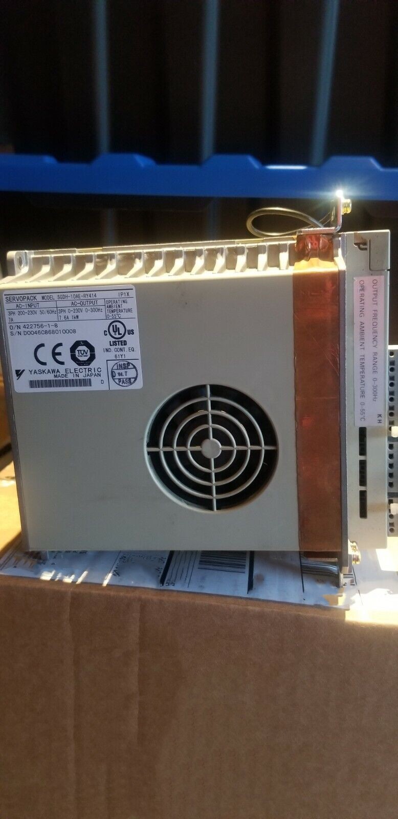 УЧАСТОК УСИЛИТЕЛЯ 200-230V 7A 1KW 3 СЕРВОПРИВОДА AC Yaskawa SGDH-10AE-R НОВЫЙ