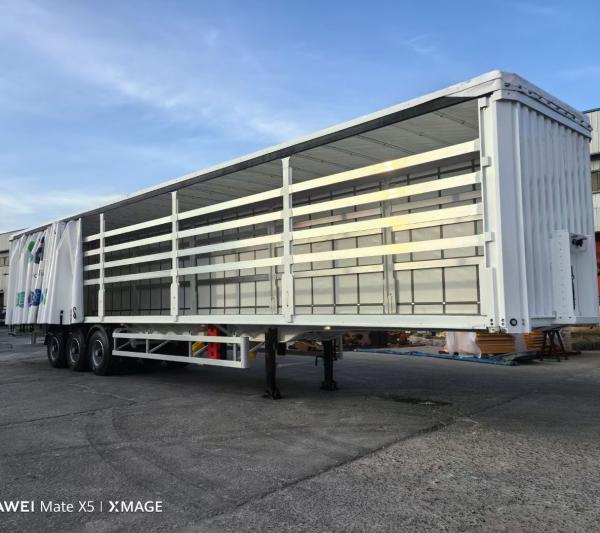 Jost E100 3 Axle 40FT Curtain Side Semi Trailer With Customization And Landing Gear