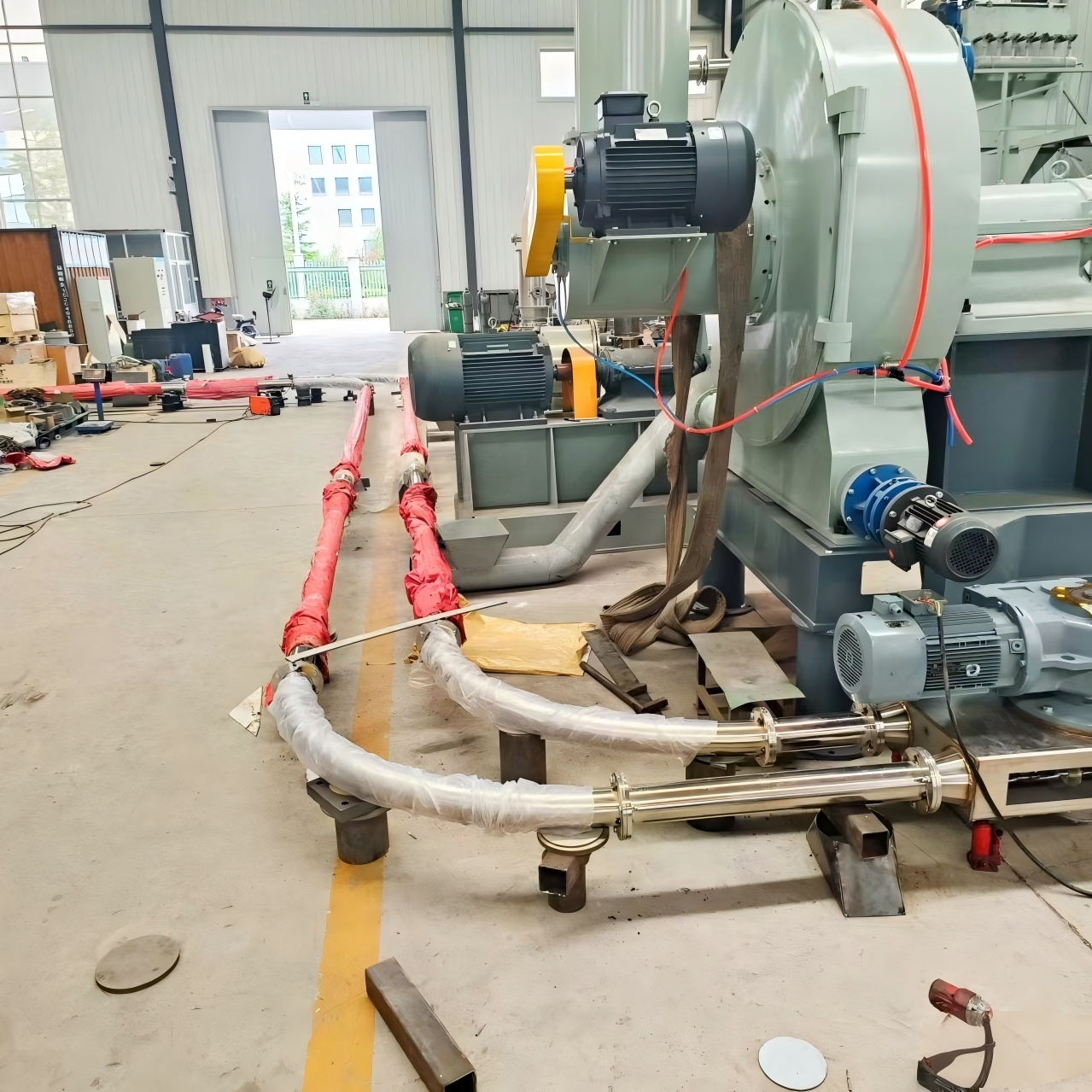 CS / SUS304 Flexible Tube Chain Conveyor System For Powder Granule Transfer