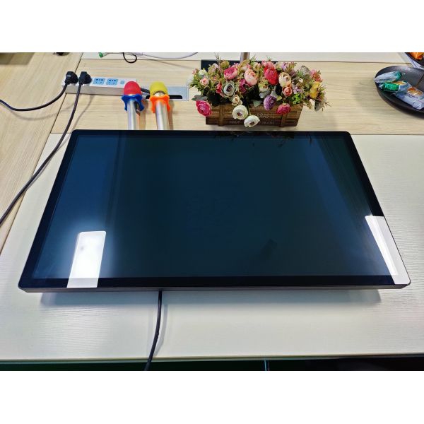 Стена 32 дюймов установила экран рекламы касания Signage цифров тонкий