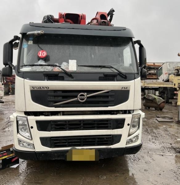 Processus d'usinage hydraulique 62m Sy pompe à béton sur Volvo Truck équipement lourd utilisé