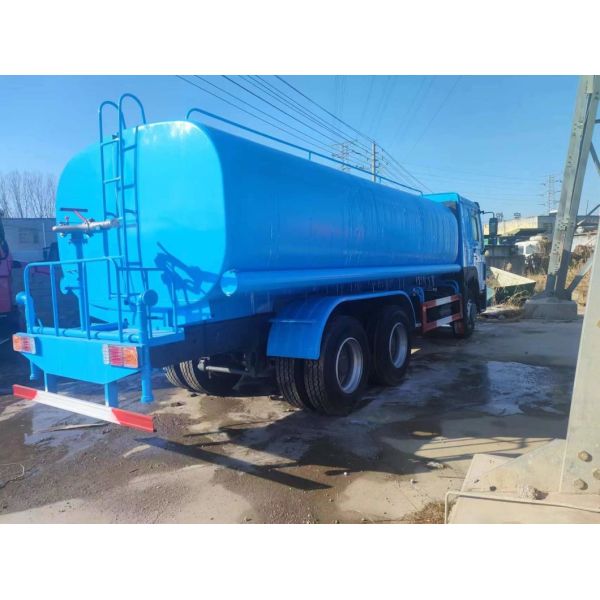 High Capacity Used Water Tanker Truck ISO Certified and Excellent Performance