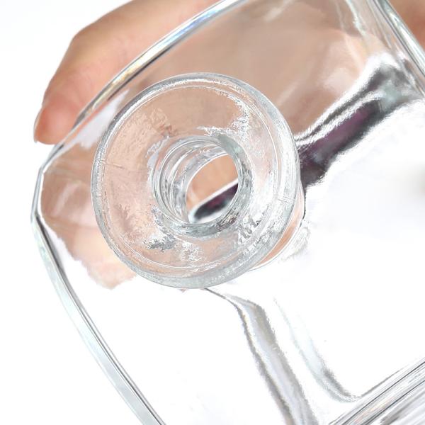 Customized 500ml 750ml Clear Empty Glass Bottle for Gin Whiskey Liquor Brandy Vodka Wine