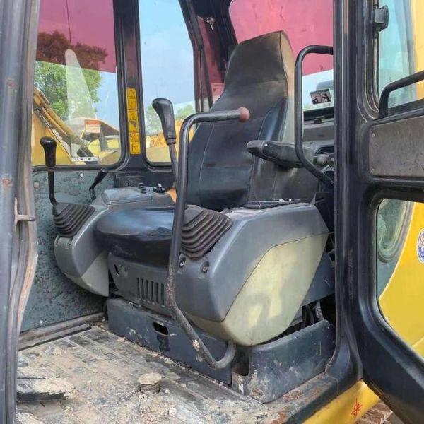 Komatsu Japan Used PC60 Komatsu Cheap Excavators Machine Second Hand Excavators