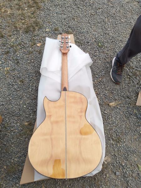 AAAA handmade all Solid single cut guitara 14 frets imported wood armrest GA acoustic electric guitar