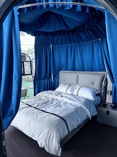 Outdoor Inflatable Steel and PC Material Bubble Lodge for Camping Hotel Villa or Star Dome Room-Green House