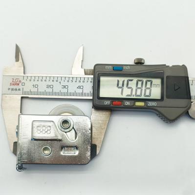 Iron Zinc Closet Sliding Door Rollers Material Oxidation Surface Rustproof