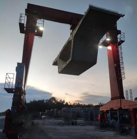 50t Mobile Gantry Hoist Durable Single Beam Girder Lifting Testing Lighting System