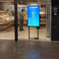 Double kiosque à double face dégrossi de fenêtre de plancher de la publicité de module d'écran d'affichage à cristaux liquides de 43 pouces