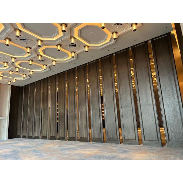 Easy To Clean And Maintain Movable Partition Wall Combining Aluminum Frame And MDF Or Glass Panels Designed For Space Utilization