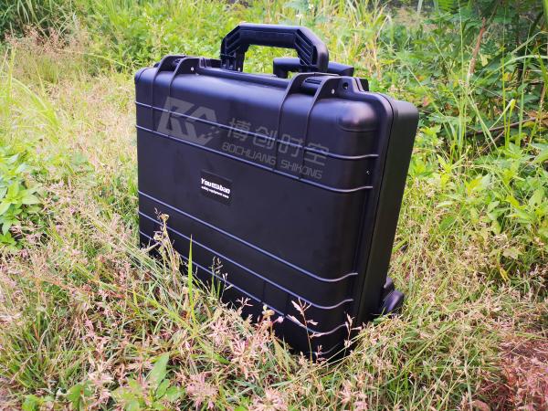 UAV reaction equipment 433MHz / 915MHz / 1.2g/1.5g/2.4g/5.8g multi frequency UAV jammer 1500 meters away from UAV