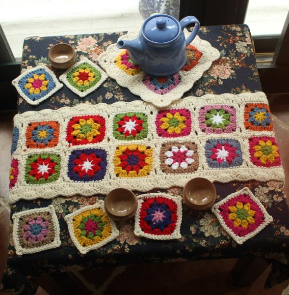 Y-F Nordic Country Rustic Crochet Blanket Farmhouse Plaid Flower Table Runner Teapot Pad coaster Set