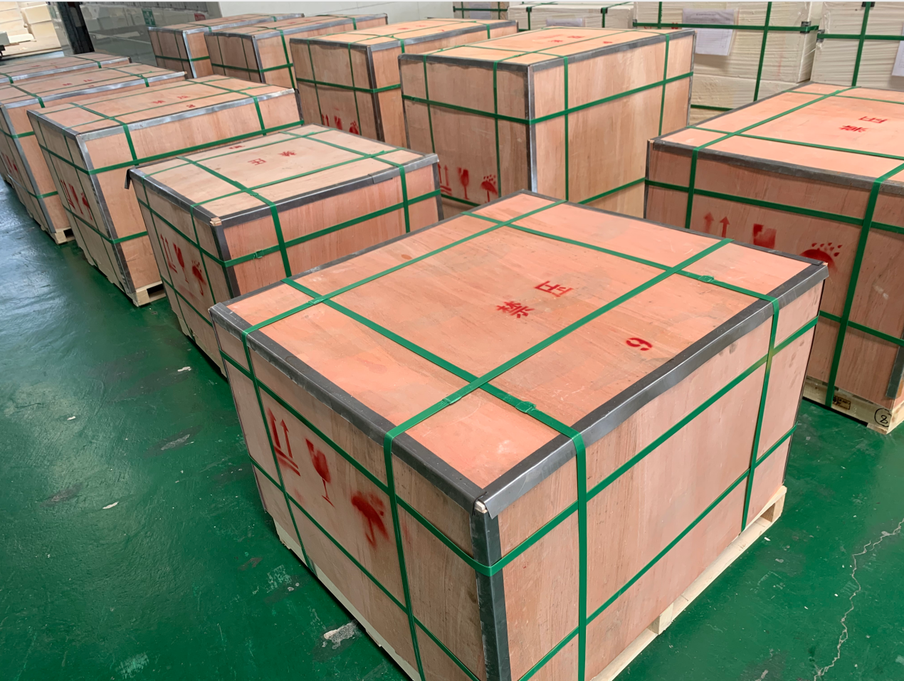 Высокотемпературная газовая печь Циркониевые кориндные кирпичи с небольшим содержанием MgO Купить