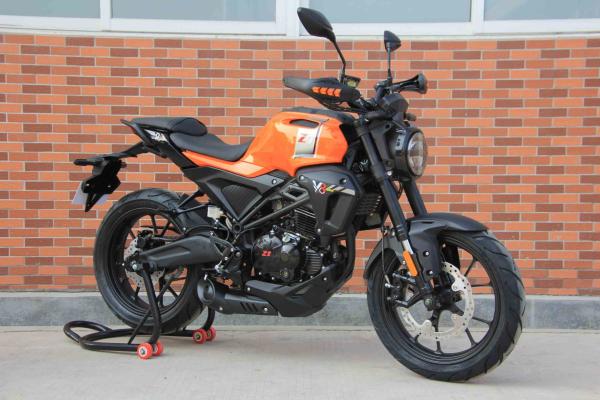 4 Stroke Street Sport Motorcycles Single Cylinder , 200cc Retro Dual Sport Motorcycles Anti Skid Tires