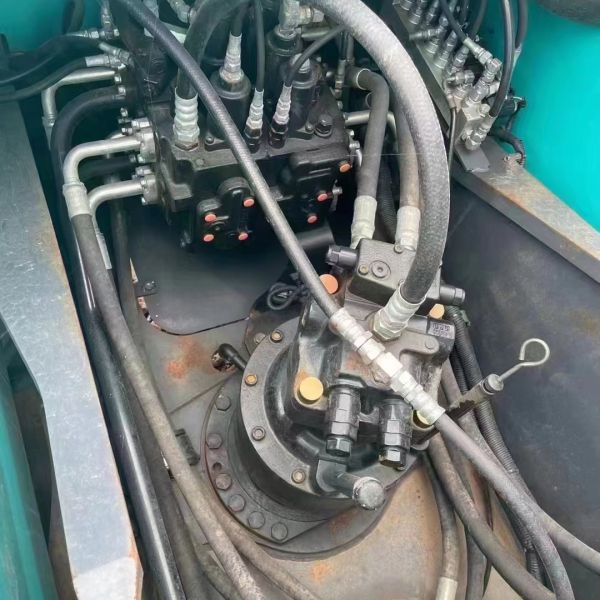 Faible temps de travail Excavatrice Kobelco SK200 originale pour votre entreprise de construction