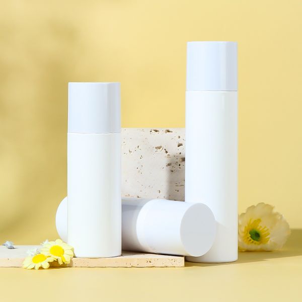 White PET Flat Shoulder Toner Bottle | Custom Skincare Packaging Solution for Beauty Brands