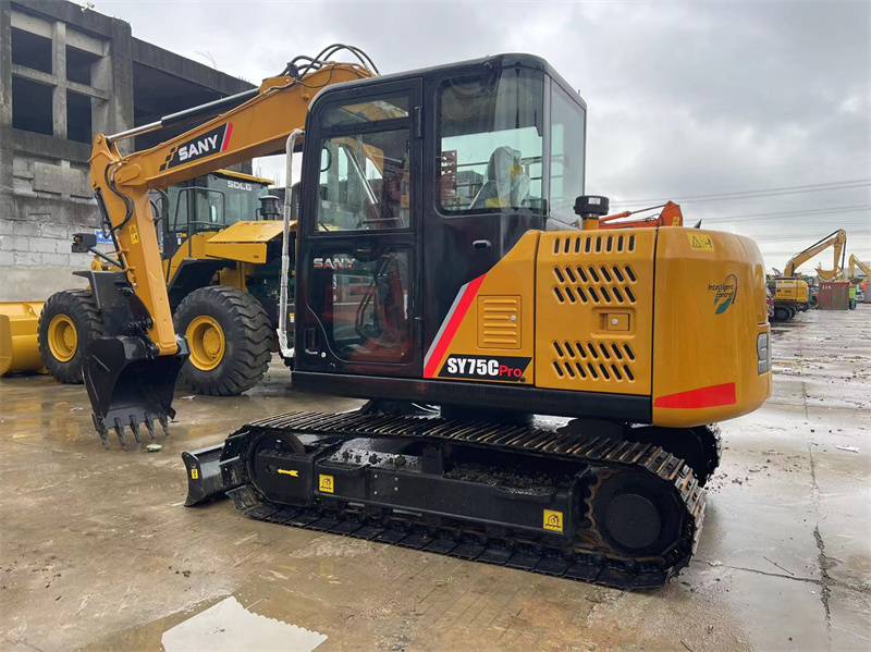 Подержанный Sany SY75C Pro Mini Excavator Вторая рука 7.5 тонны Sany Mini Digger