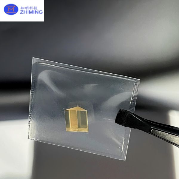 TiO₂ Single Crystal Prism with 3-Side Polished Surfaces and <001>/<110> Orientation for Optical Research