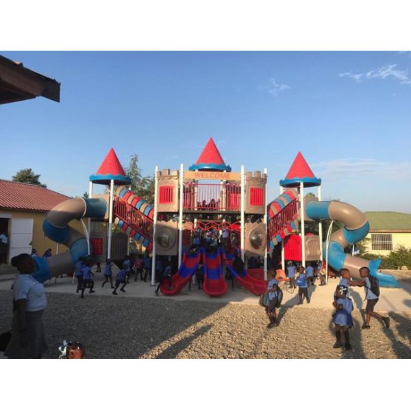 Business District Kids Outdoor Playground Equipment Amusement Facility Small Footprint