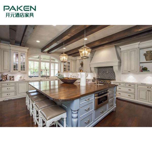 Modifique la cocina moderna Furniture&Lovely de los muebles para requisitos particulares del chalet y de madera